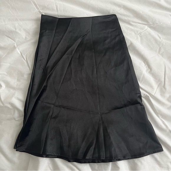 Shein Skirt - Picture 2 of 5